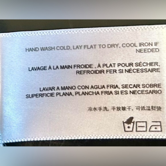 Nwot AG Adrian Goldschmied Camo Tee women’s S - Picture 5 of 6